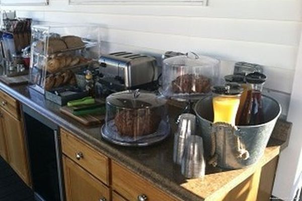 GLEN COVE INN AND S (Camden)